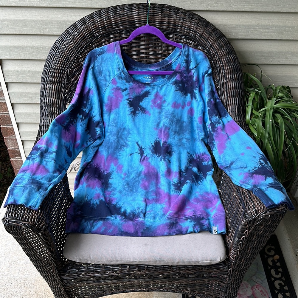 Torrid French Terry Crew Neck Long Sleeve Active Sweatshirt 1